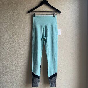 Beyond Yoga Leggings Island Topaz Size M